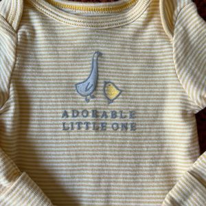 New never worn Carters NB Nightgown